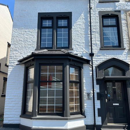 Marston Town Centre Villa Blackpool Bagian luar foto