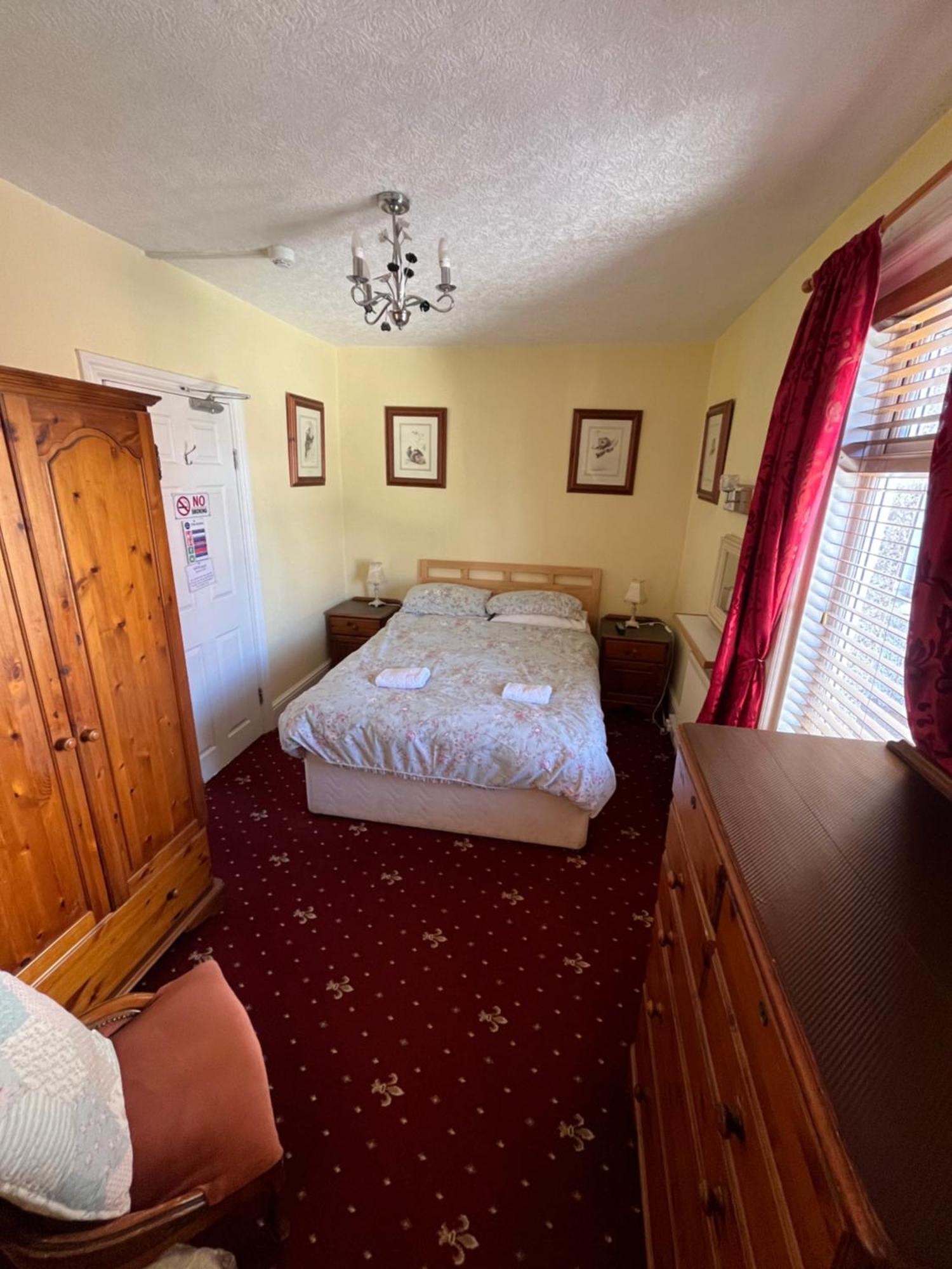 Marston Town Centre Villa Blackpool Bagian luar foto
