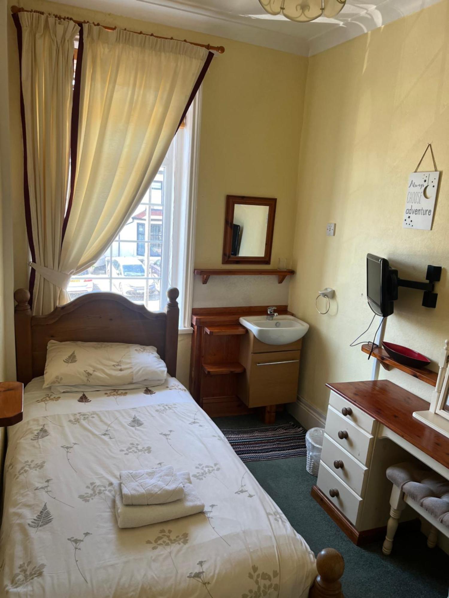 Marston Town Centre Villa Blackpool Bagian luar foto